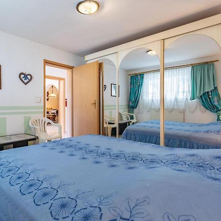 3 Bedroom Awesome Apartment In Pavicini Екстер'єр фото
