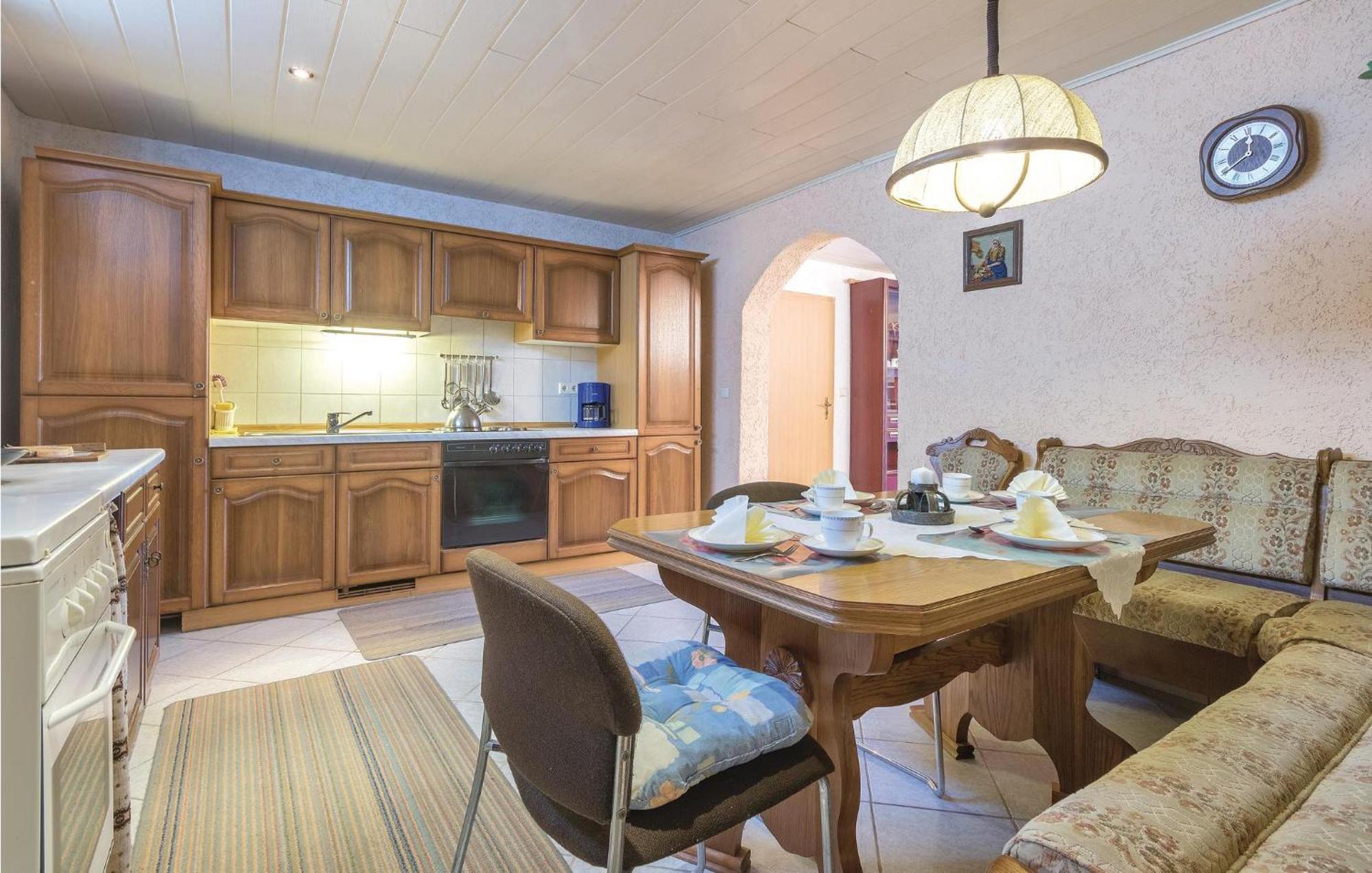 3 Bedroom Awesome Apartment In Pavicini Екстер'єр фото